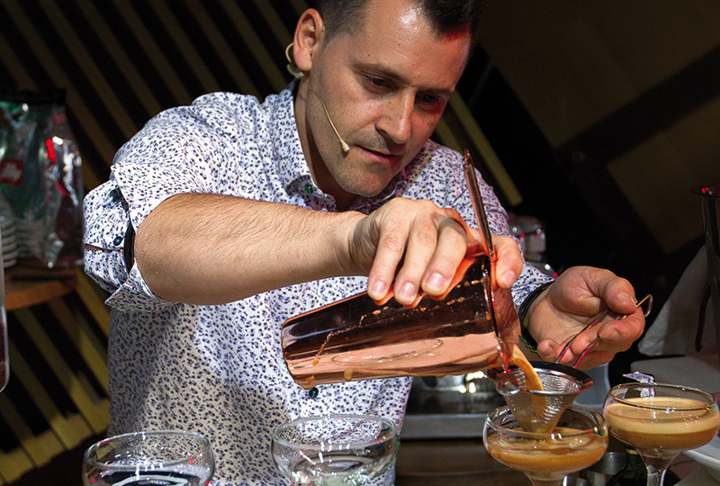 illy-Cocktail-Competition-2017_Bar-Business